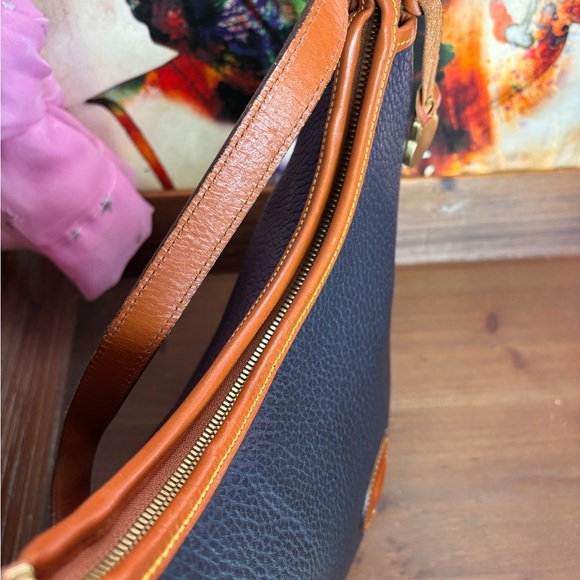 Dooney & Bourke Black and Tan Leather Shoulder Bag - Picture 7 of 13
